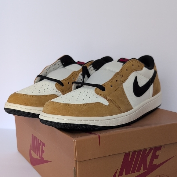 Nike Air Jordan 1 Low White Tan Black Sneakers - Picture 2 of 12